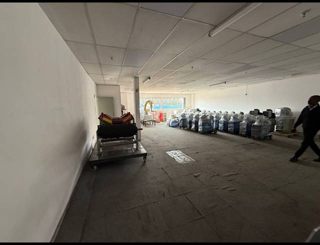 2,169M² WAREHOUSE TO LET IN SPARTAN